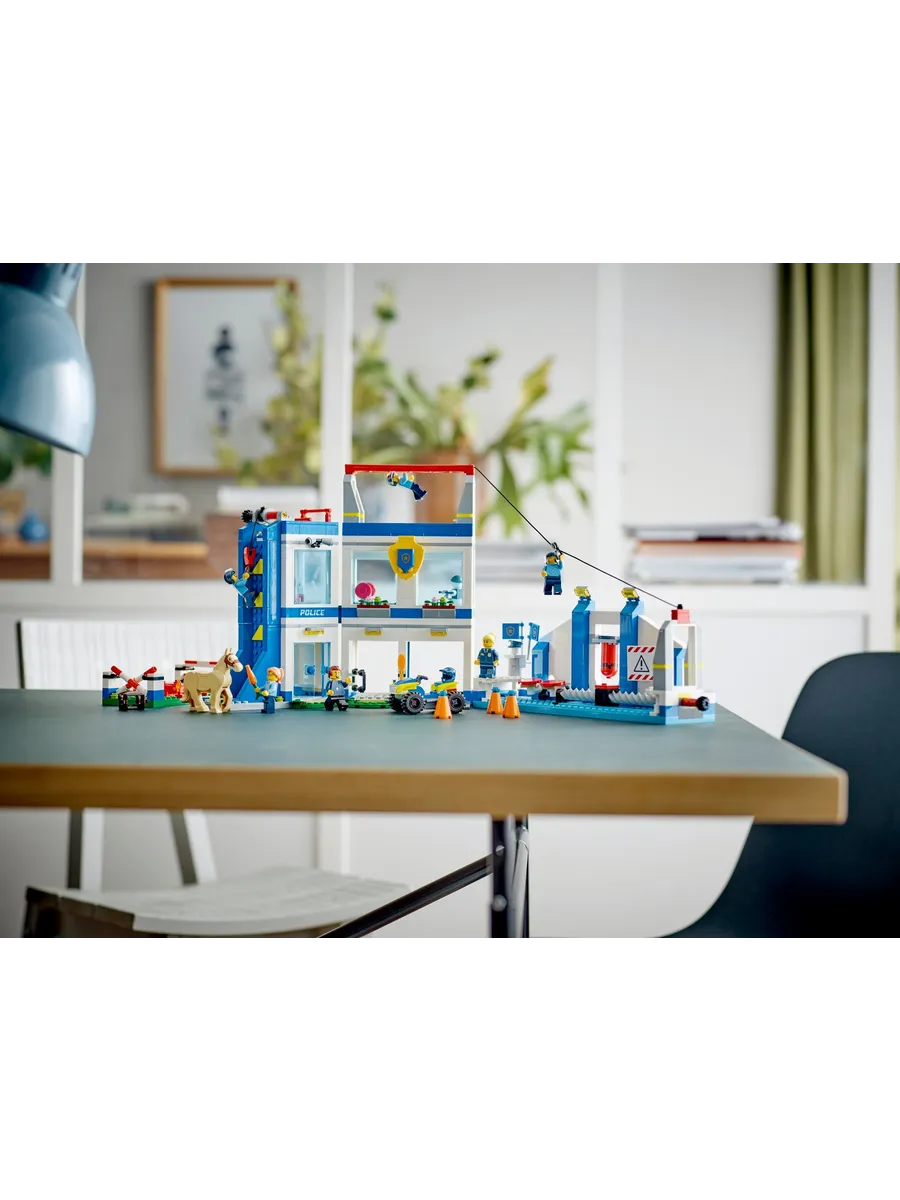 Конструктор LEGO City 823 дет. - фото 11