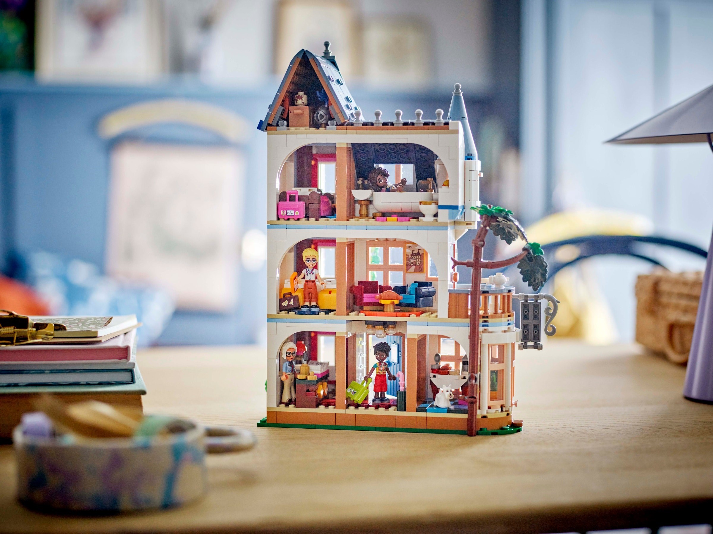 Конструктор LEGO Friends 42638 1311 дет. - фото 6