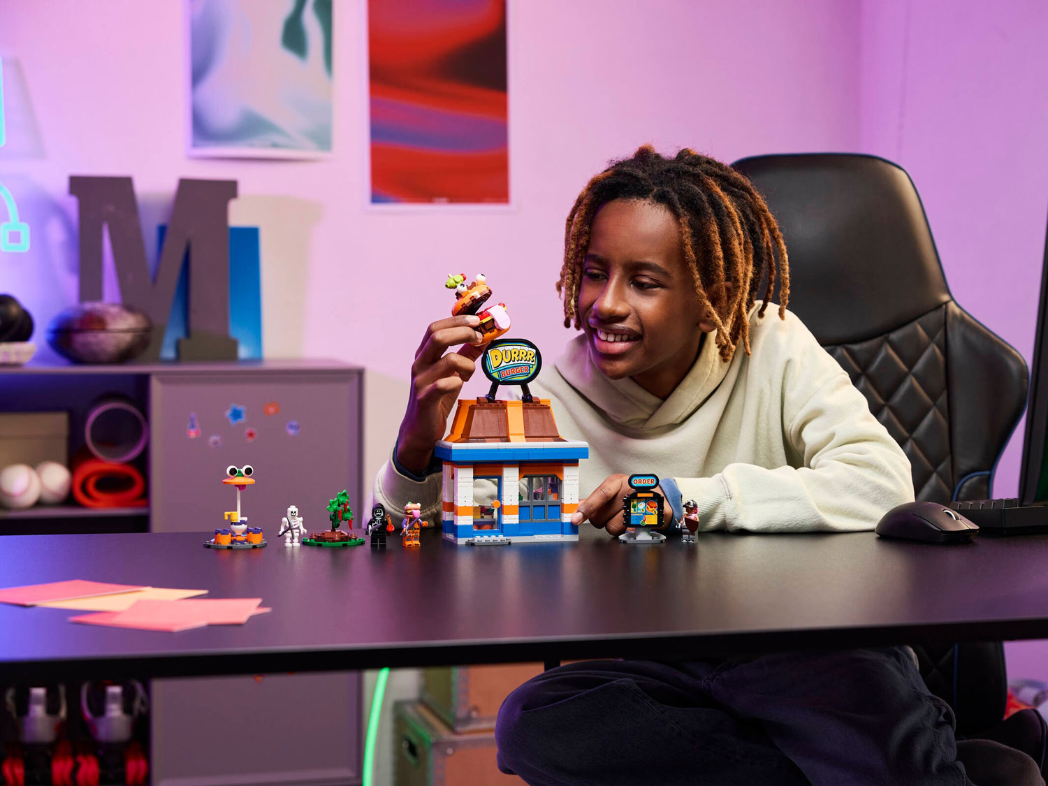 Конструктор LEGO Fortnite Даррр Бургер 546 дет. - фото 8