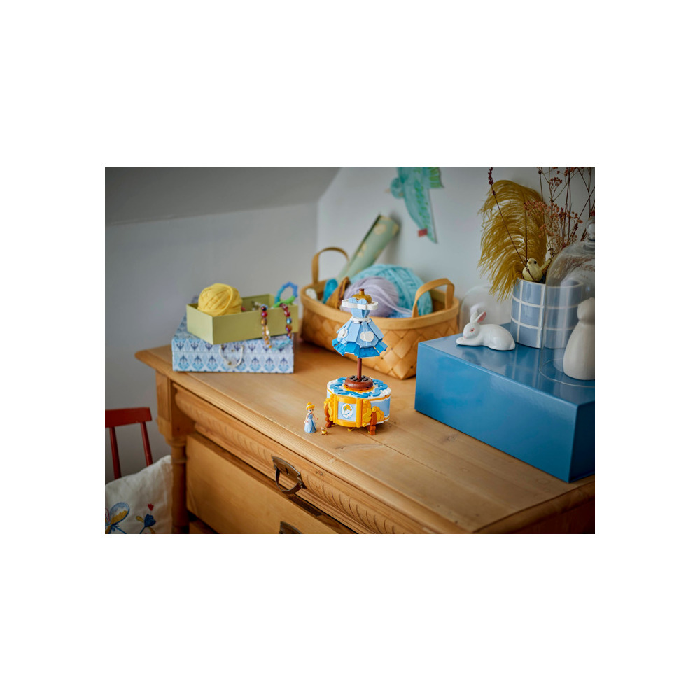 Конструктор LEGO Disney Princess 610 дет. - фото 3