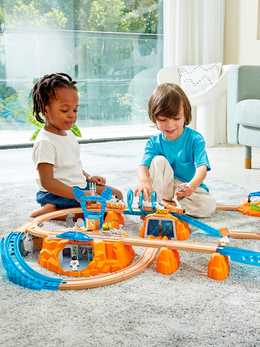 Набор железнодорожный Hape 93.9 см E3799_HP - фото 2