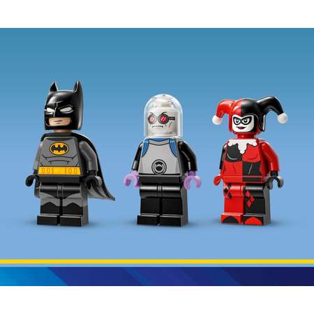 Конструктор LEGO Batman Movie Бэтмен vs Харли Квинн и м.Фриз блочный
