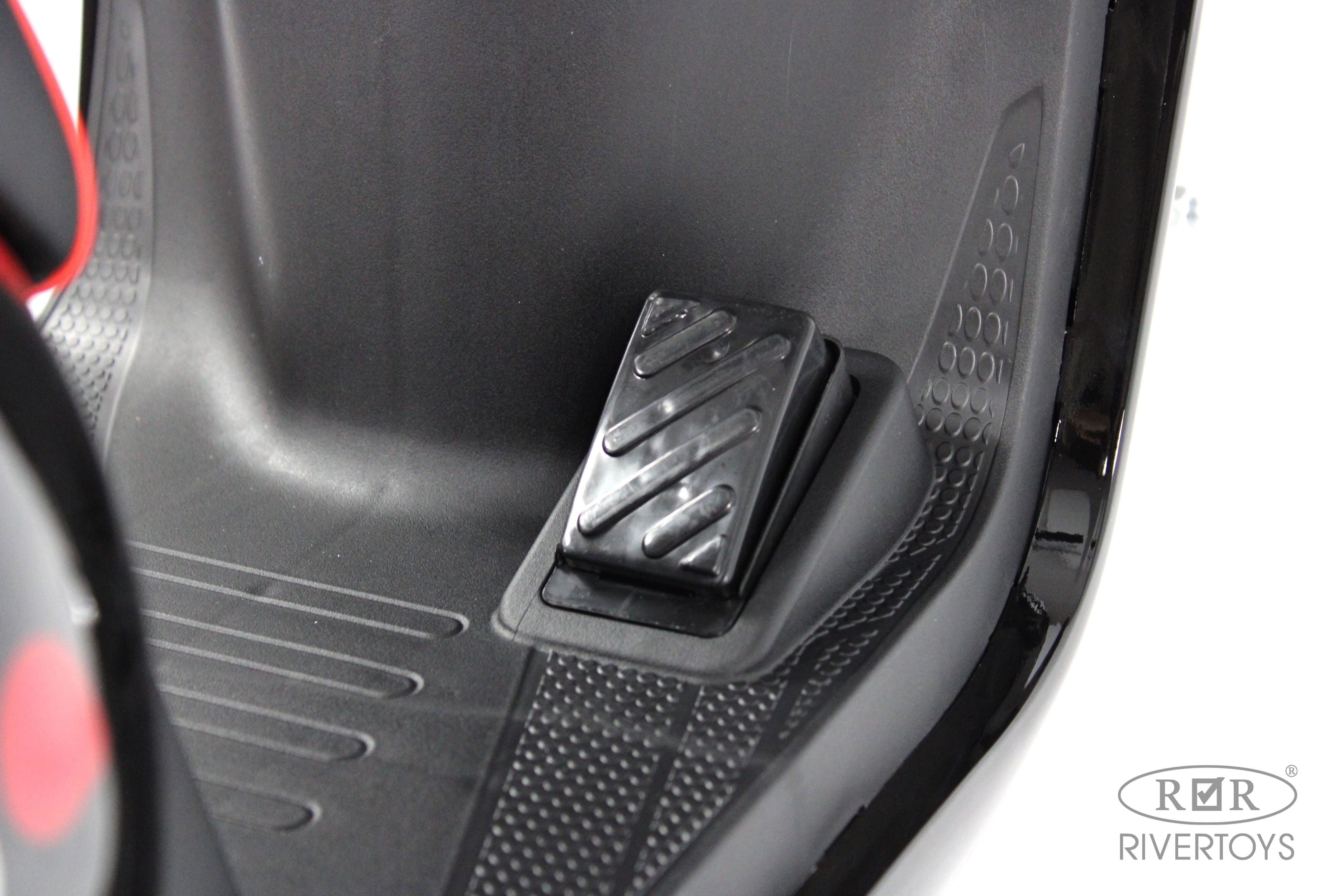 Электромобиль RIVERTOYS Z555ZZ-BLACK - фото 6