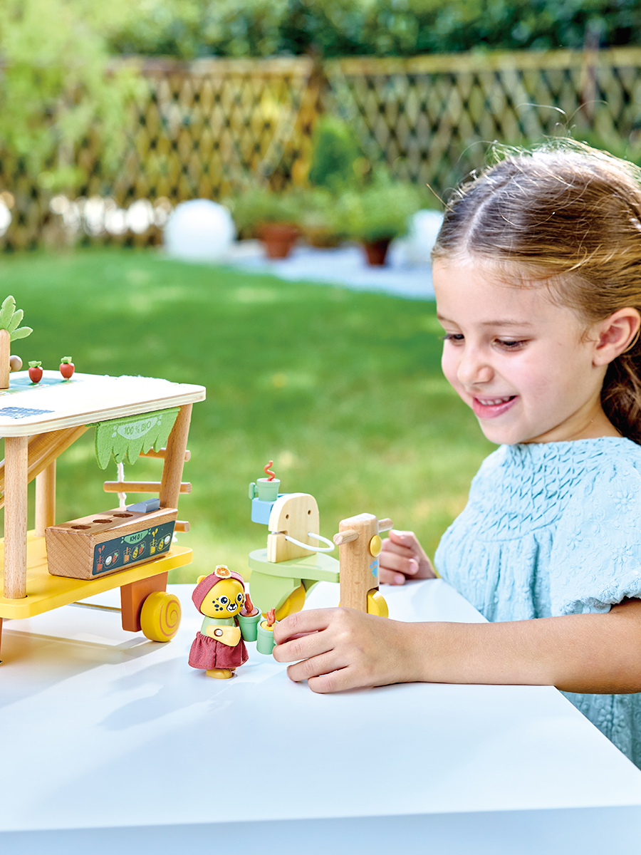 Игровой набор Hape Магазин на колесах - фото 3