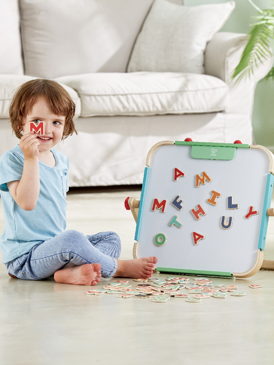 Изображение товара Деревянные магнитные буквы Hape для изучения английского алфавита
