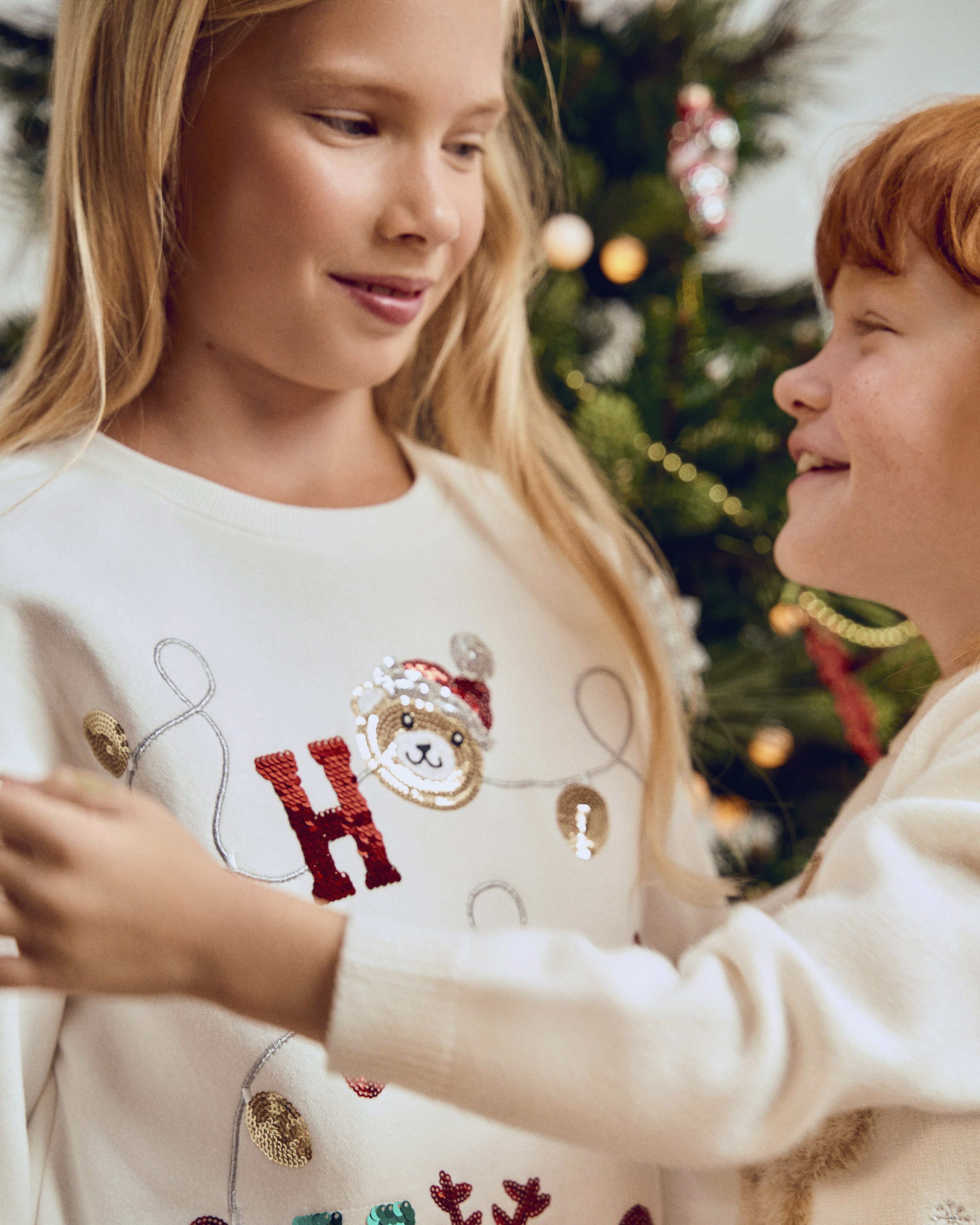 Свитшот Futurino с пайетками W24NY-G51FUtg-43 - фото 9