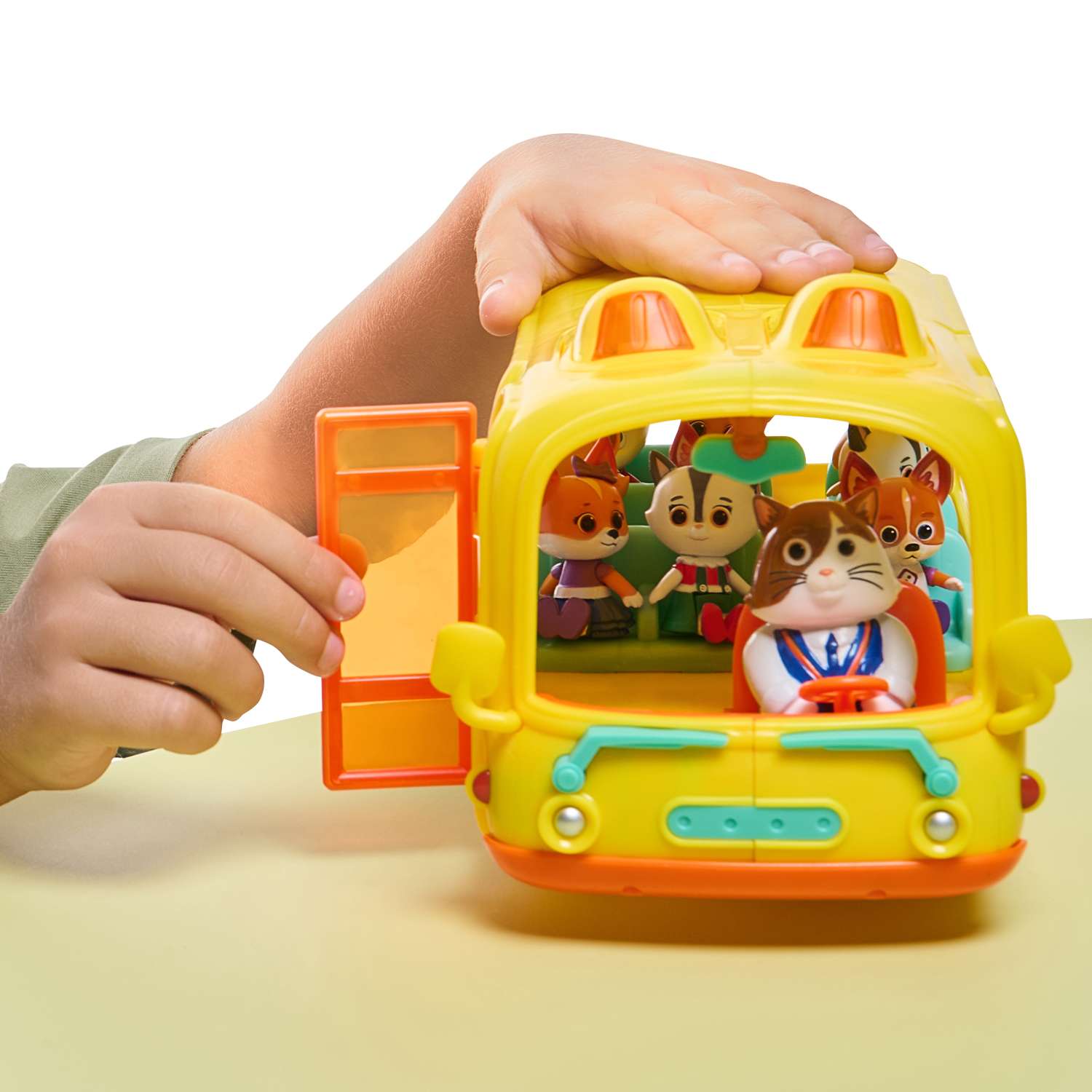 Игровой набор Кошечки-собачки Школьный автобус - фото 3