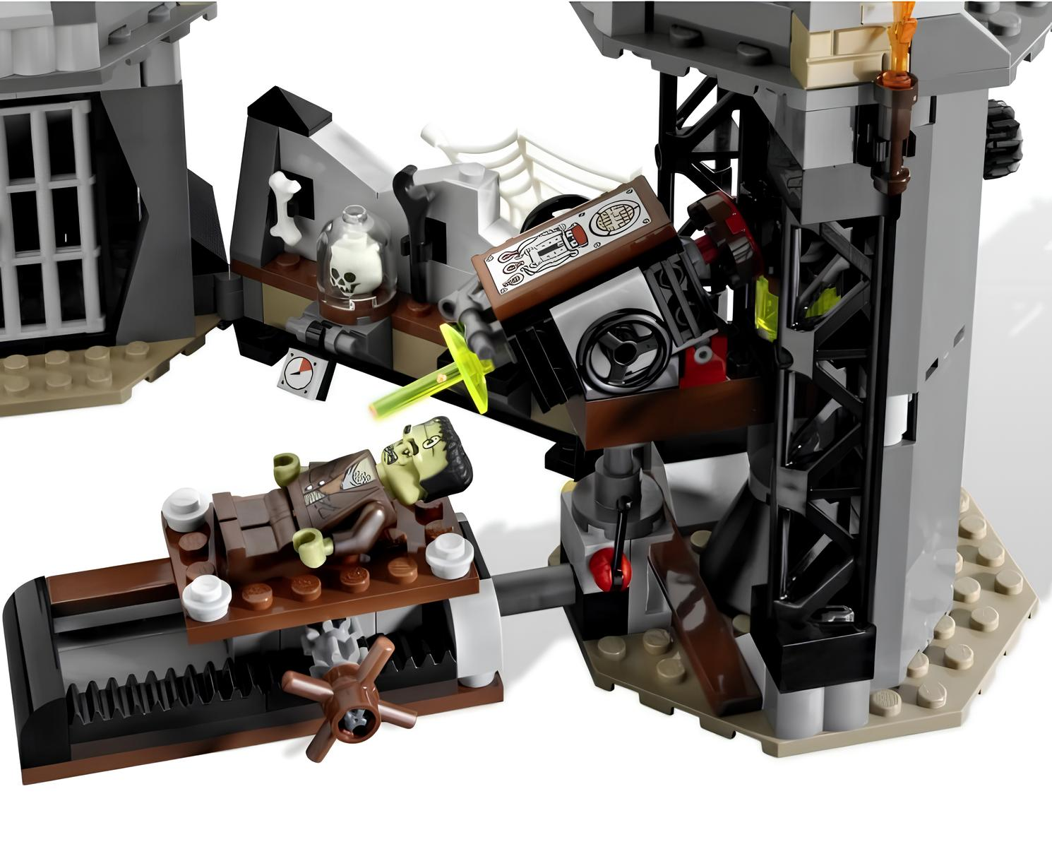 Конструктор LEGO Monster Fighters 414 дет. - фото 5