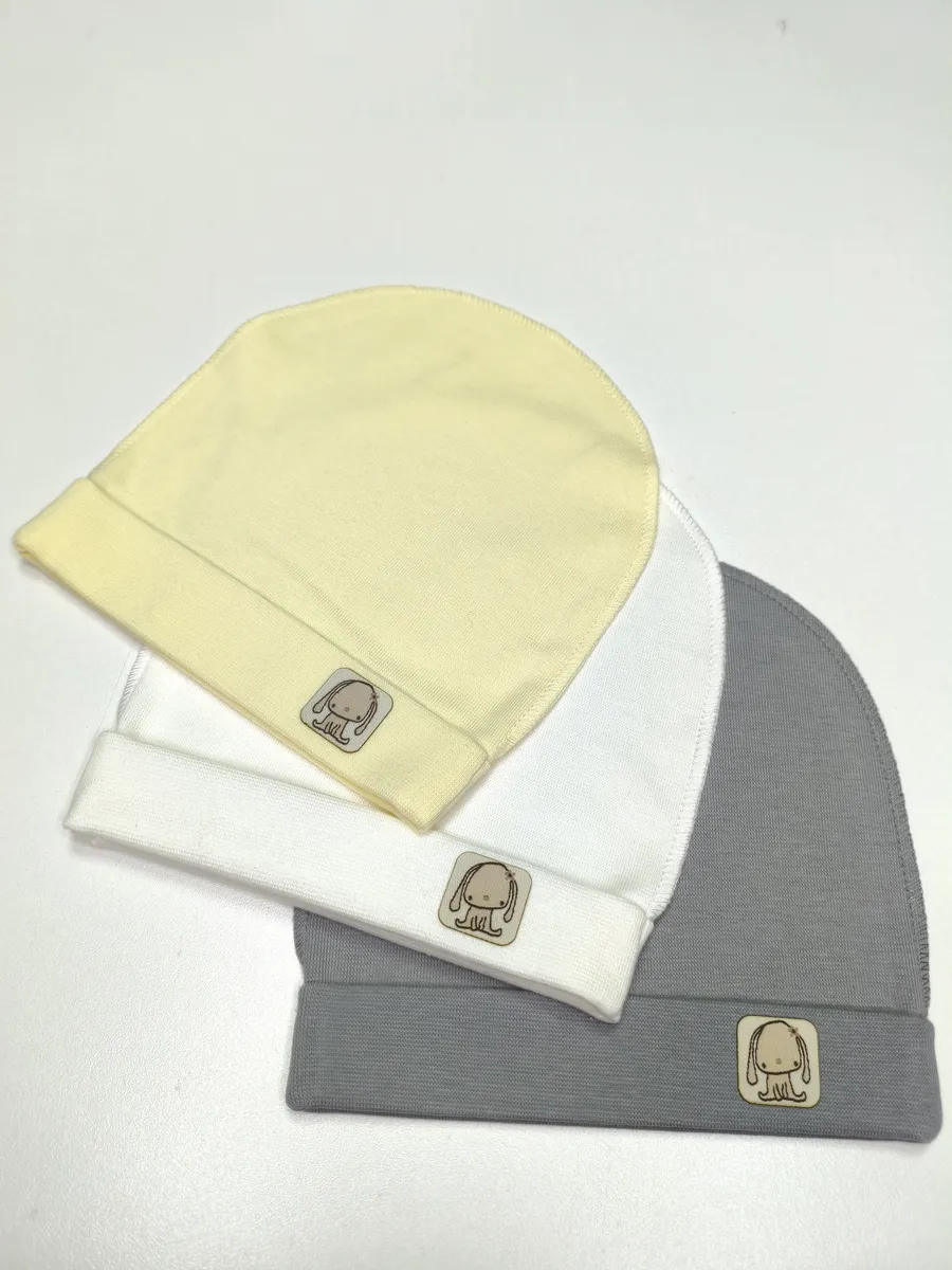 Изображение товара Комплект из 3 трикотажных шапочек Daisy для новорожденных