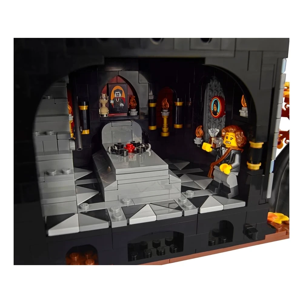 Конструктор LEGO Creator Expert 910049 3988 дет. - фото 9