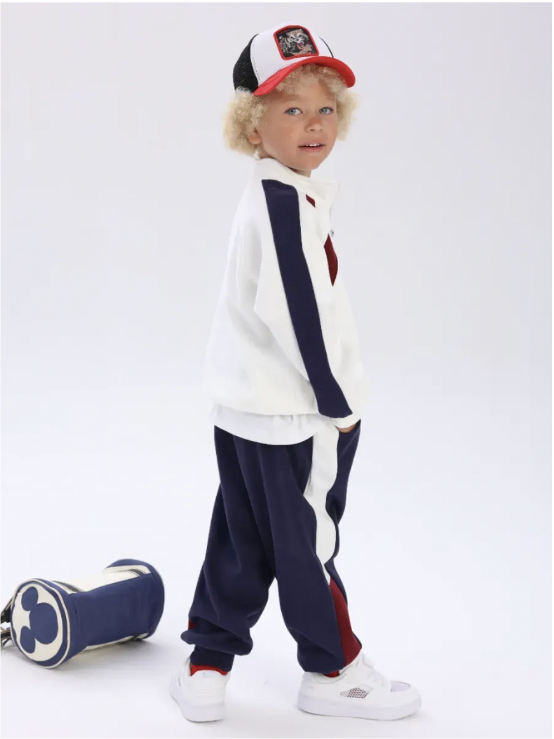 Костюм Everforkids двойка бело-синебордовый с цифрой 3 - фото 2