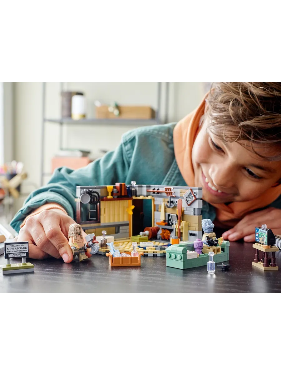 Конструктор LEGO Marvel Super Heroes Новый Асгард Бро Тора 265 дет. - фото 7