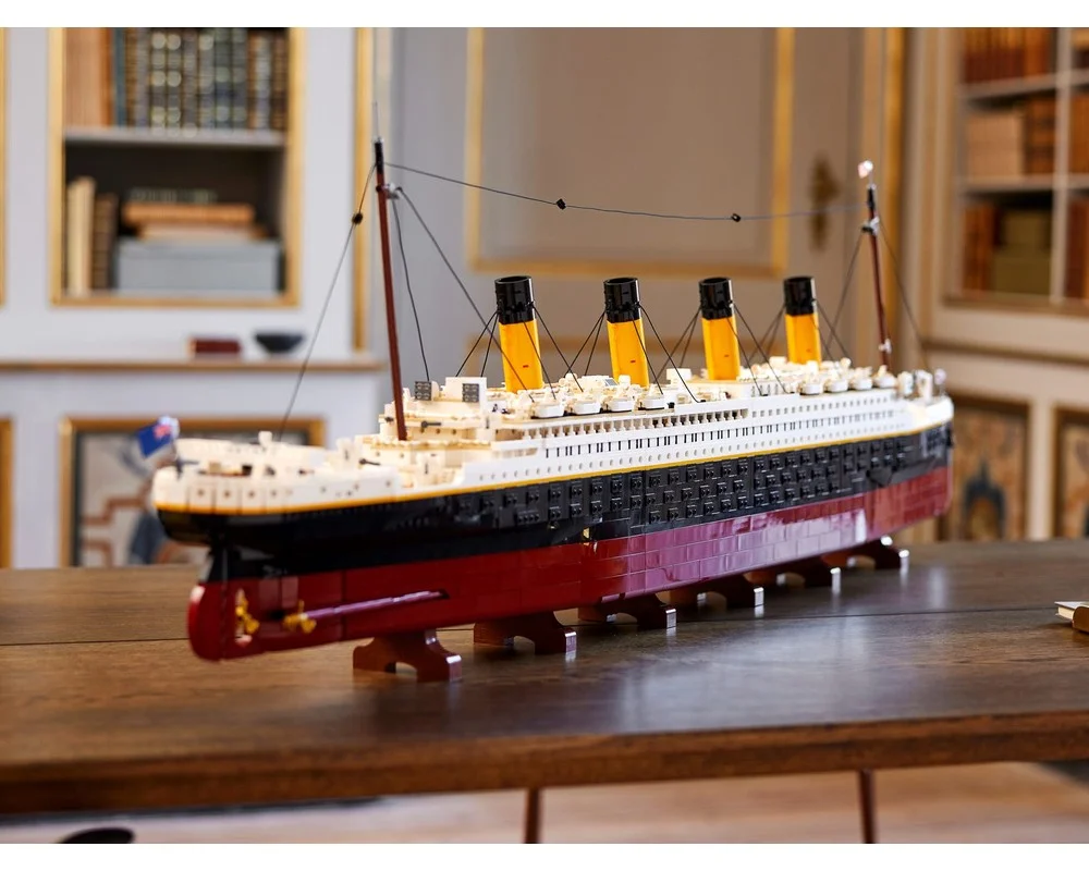 Конструктор LEGO Creator Expert 10294 9090 дет. - фото 30