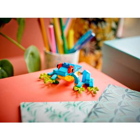 Конструктор LEGO Creator Экзотический попугай блочный