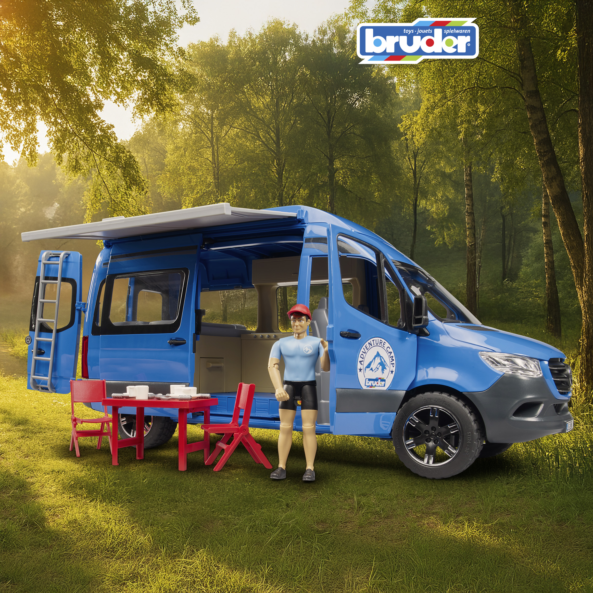 Автомобиль Bruder Mercedes Дом на колесах с водителем 02-684 - фото 1