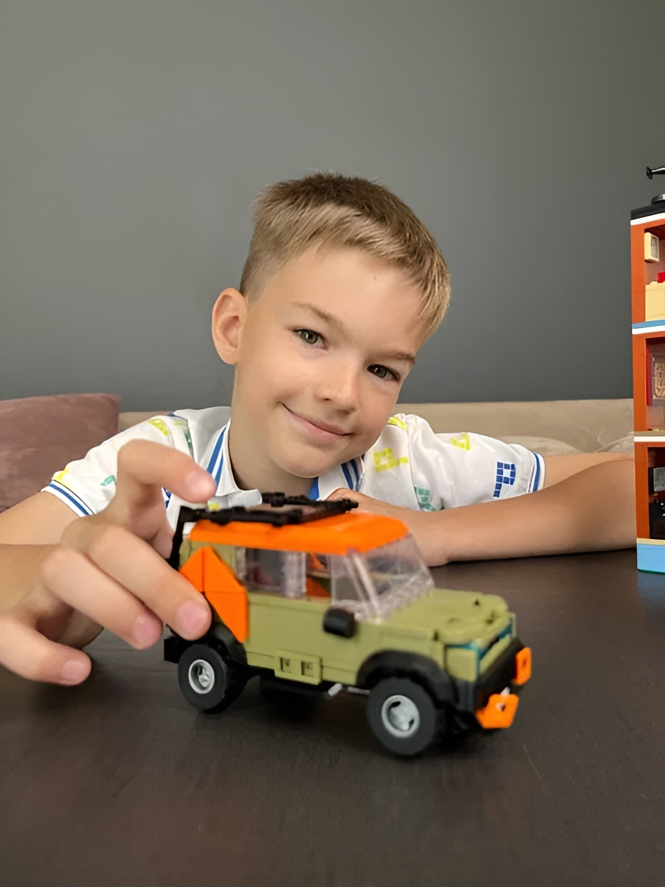 Конструктор brick labs Жилой дом Бриксити из мини-блоков 1097 дет. - фото 6