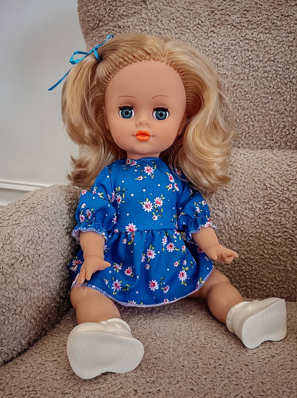 Кукла классическая СТРАНА КУКОЛ большая говорящая в платье высота 40 см 23-06.3 - фото 16