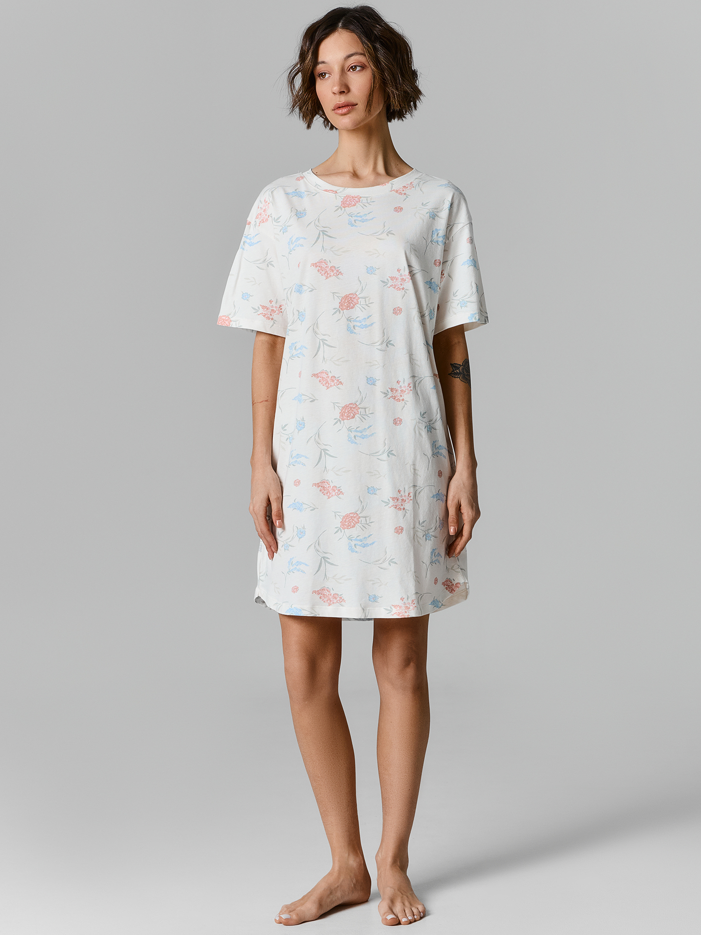 Сорочка ночная Mark Formelle (Марк Формэль) 572371/цветы на св.молочном - фото 1