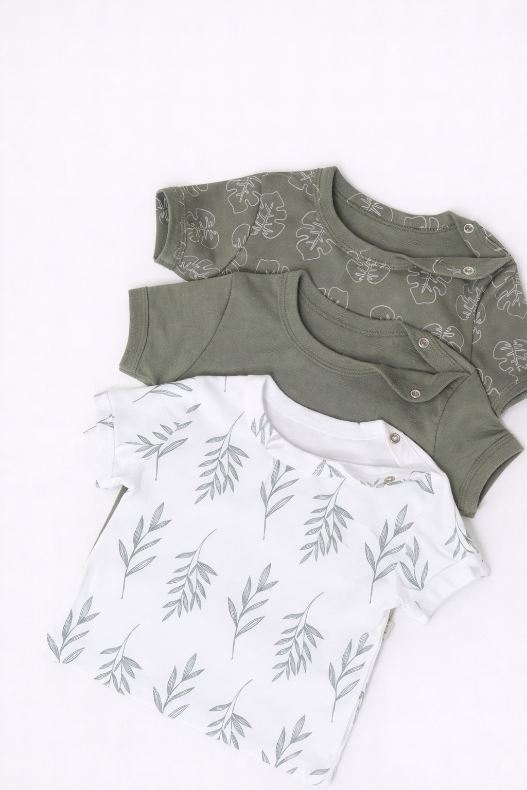 Футболка 3 шт Супер Пупс нбр/3пр/футб/хакиветочкилисточки - фото 1