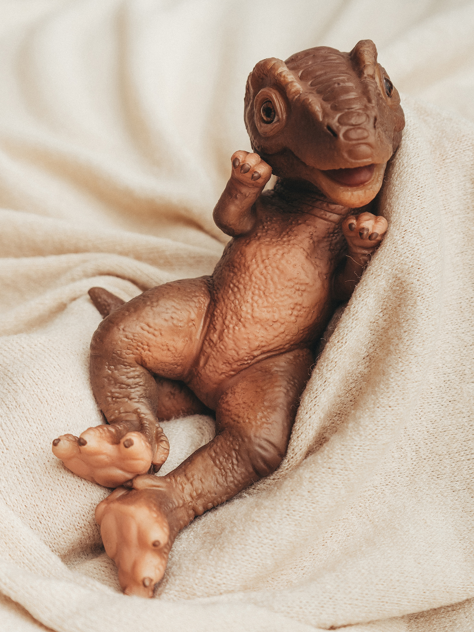 Кукла мини Magic Manufactory Magic Dino Тираннозавр высота 22 см 4631163177467 - фото 2