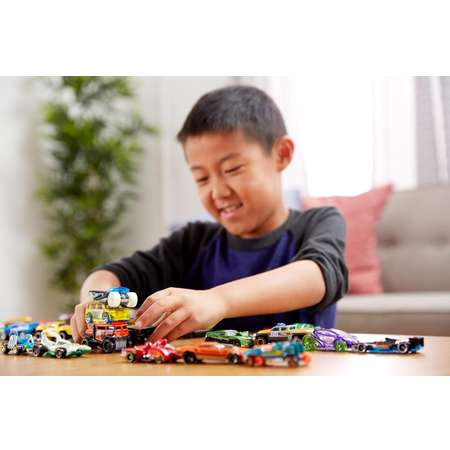 Игровой набор Hot Wheels 1:64