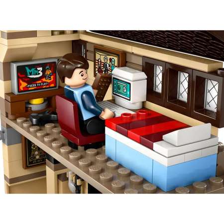 Конструктор LEGO Harry Potter Бирючиновая аллея 639 дет.