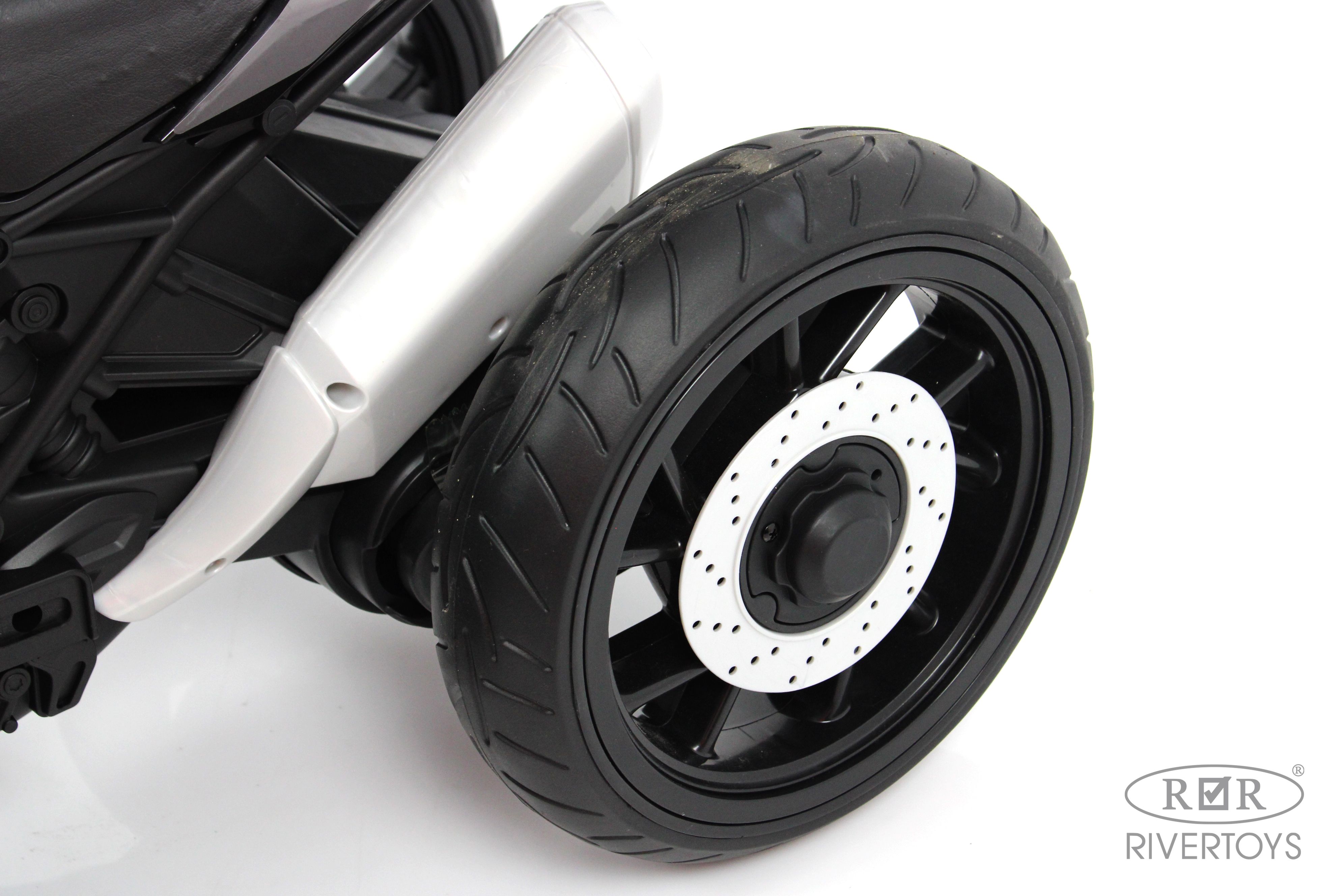 Электромобиль RIVERTOYS Z333ZZ-BLACK - фото 12