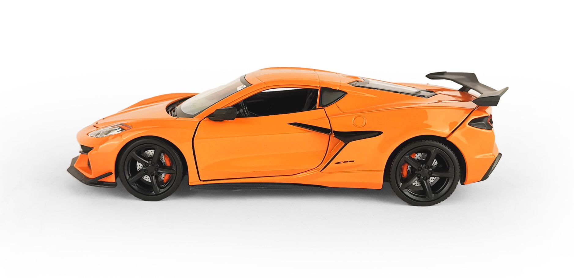 Автомобиль Welly Chevrolet Corvette Z06 1:24 24120W - фото 4