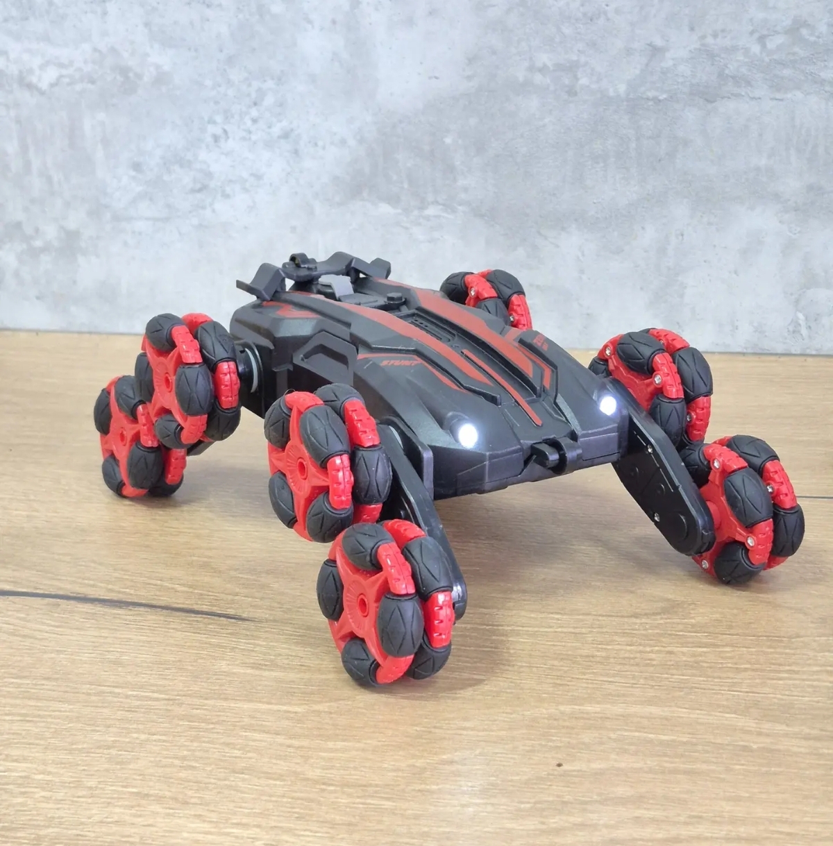 Автомобиль РУ BalaToys Трюковой 8 колес Дрифт с дымом - фото 7