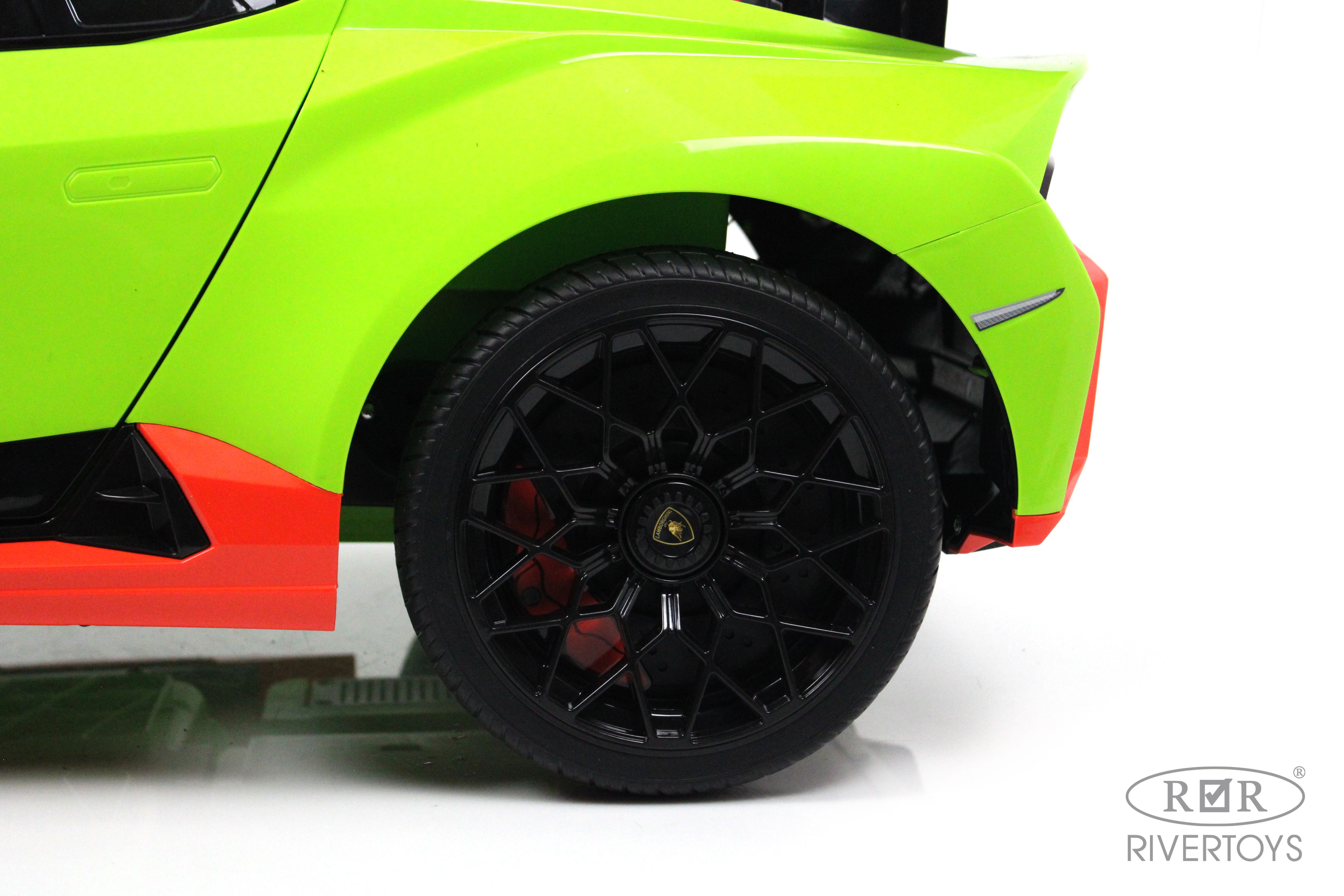 Электромобиль RIVERTOYS Lamborghini E888EE-GREEN С пультом ДУ - фото 15