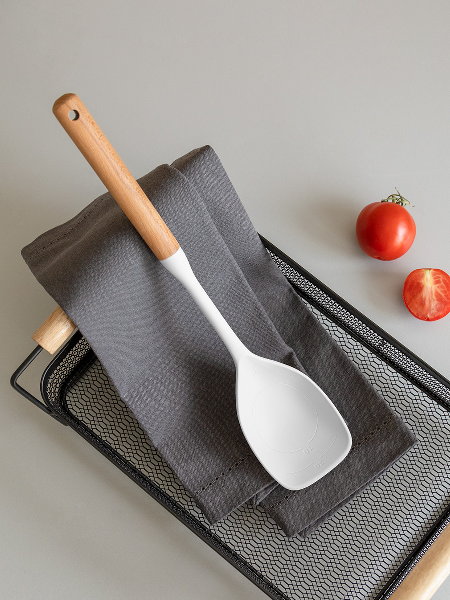 Ложка кулинарная DeNASTIA Силвуд 33x6x4.5 см силикон бук светло-серый A000343 - фото 4