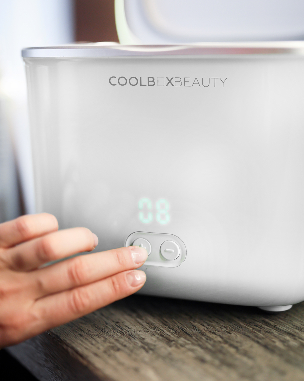 Бьюти-холодильник COOLBOXBEAUTY 4 л белый - фото 10