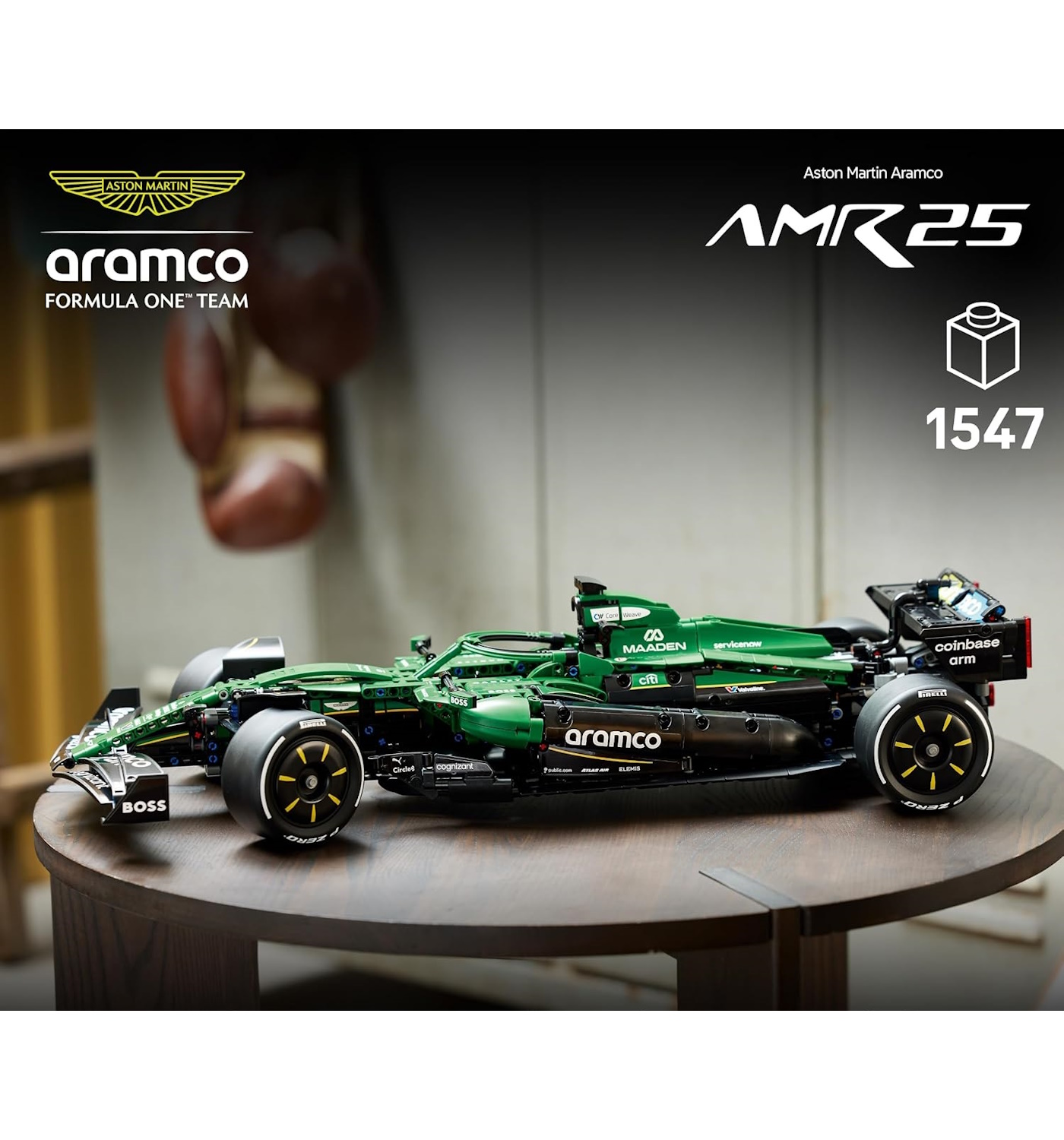 Конструктор LEGO Technic Aston Martin Aramco AMR25 F1 1547 дет. - фото 2
