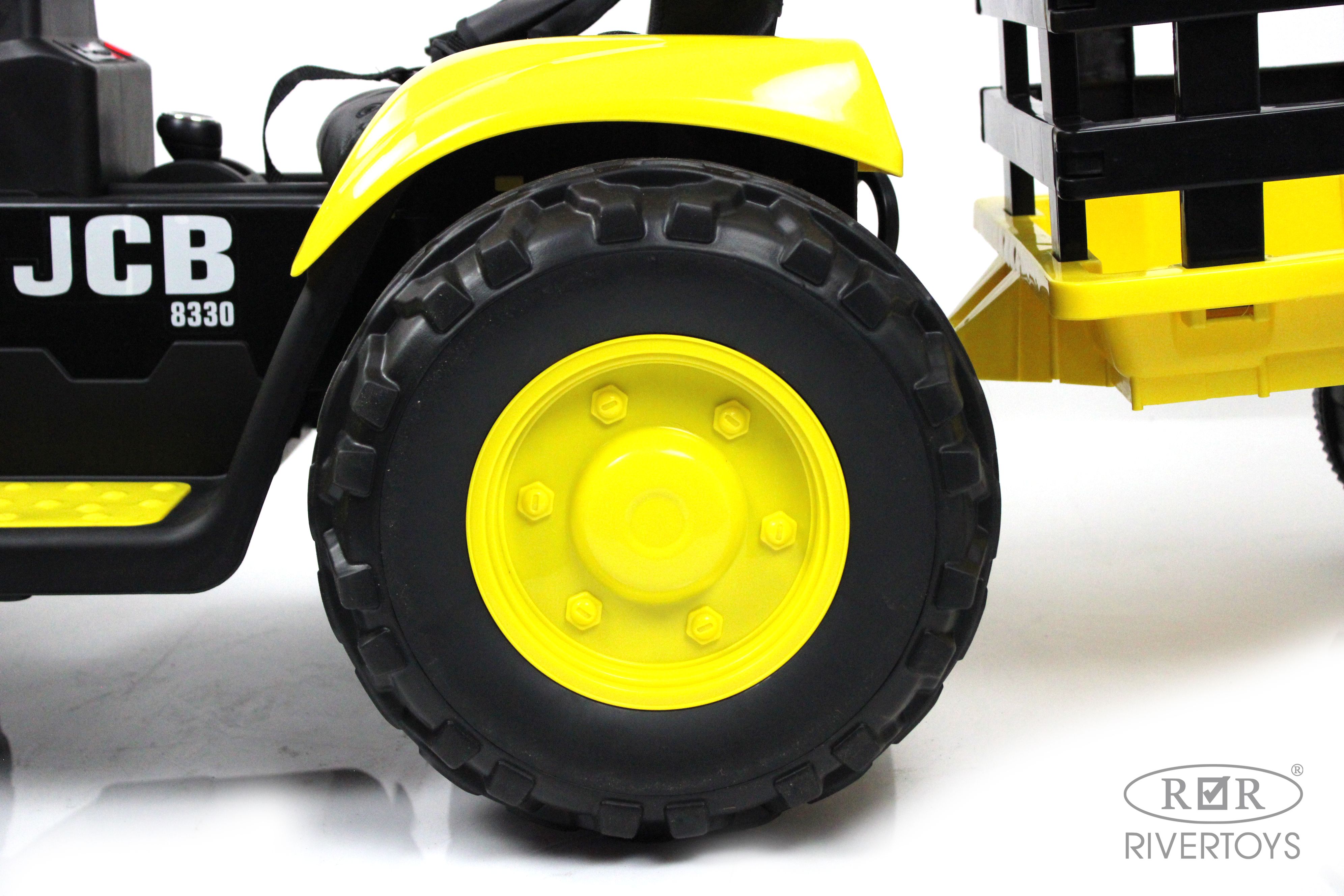 Электромобиль RIVERTOYS O555OO-YELLOW С пультом ДУ - фото 11