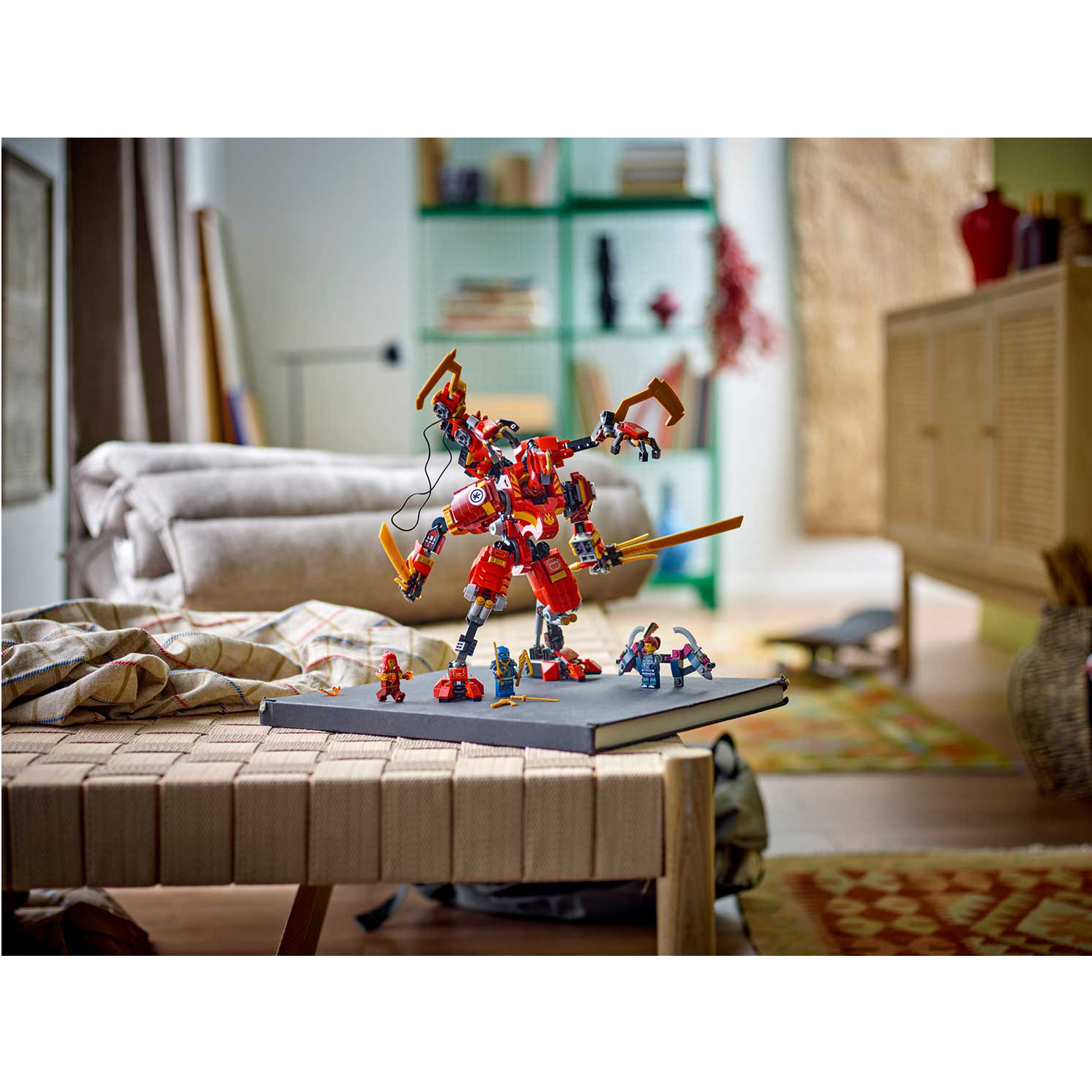 Конструктор LEGO NINJAGO Робот-скалолаз Кая 623 дет. - фото 11