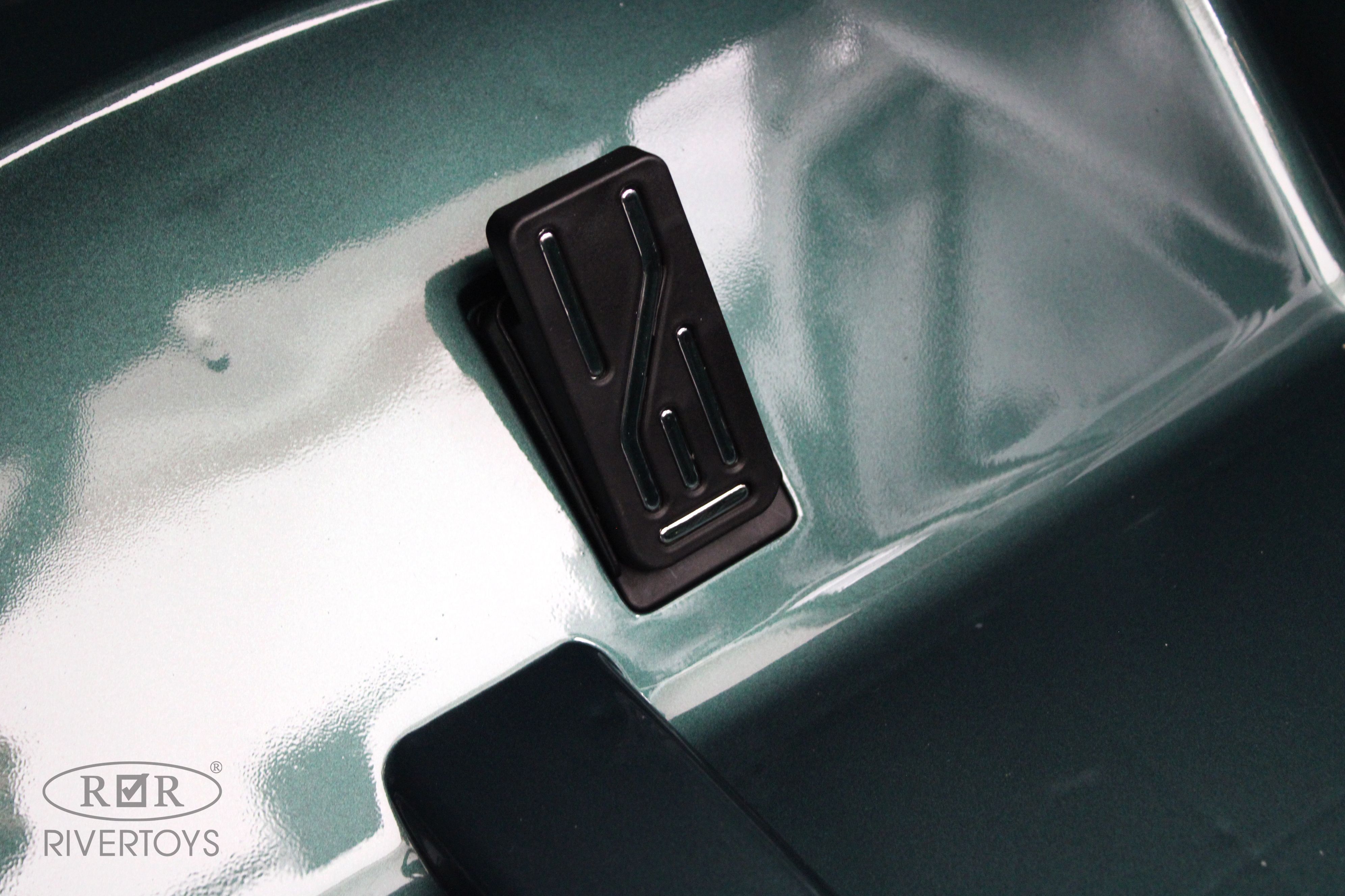 Электромобиль RIVERTOYS Y999YY-GREEN-GLANEC С пультом ДУ - фото 11