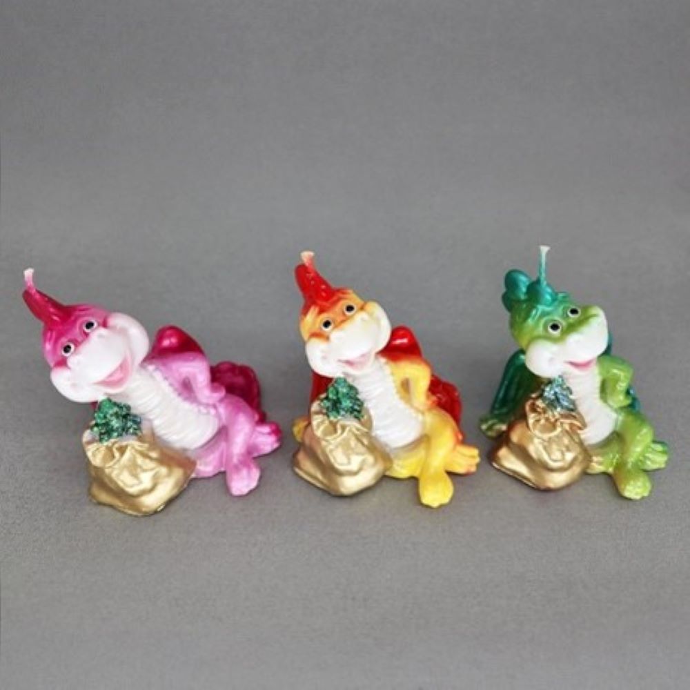 Свеча Дракон с мешком (80х70х75 вес 65 гр) - фото 1