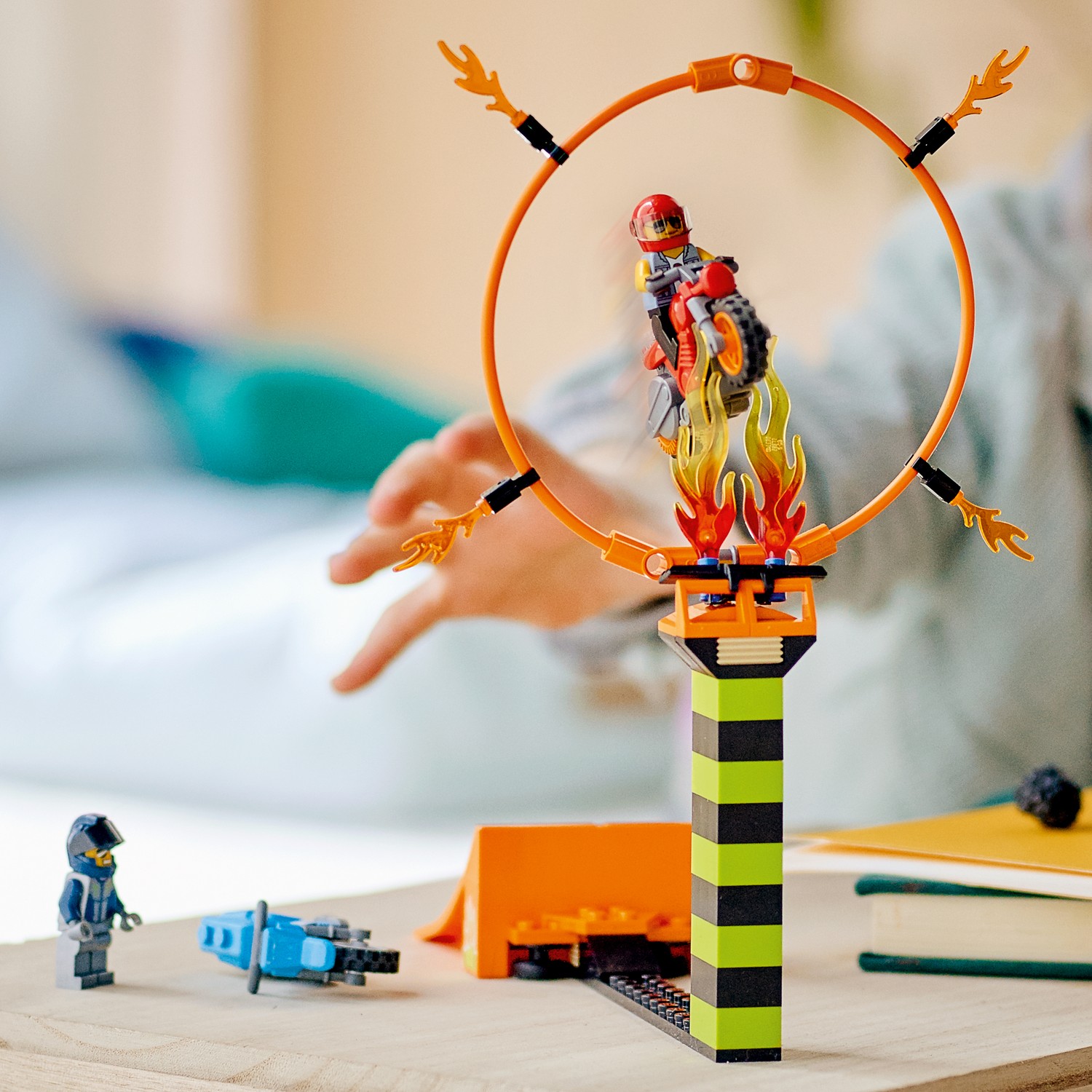 Конструктор LEGO City Stunt Competition 73 дет. - фото 12