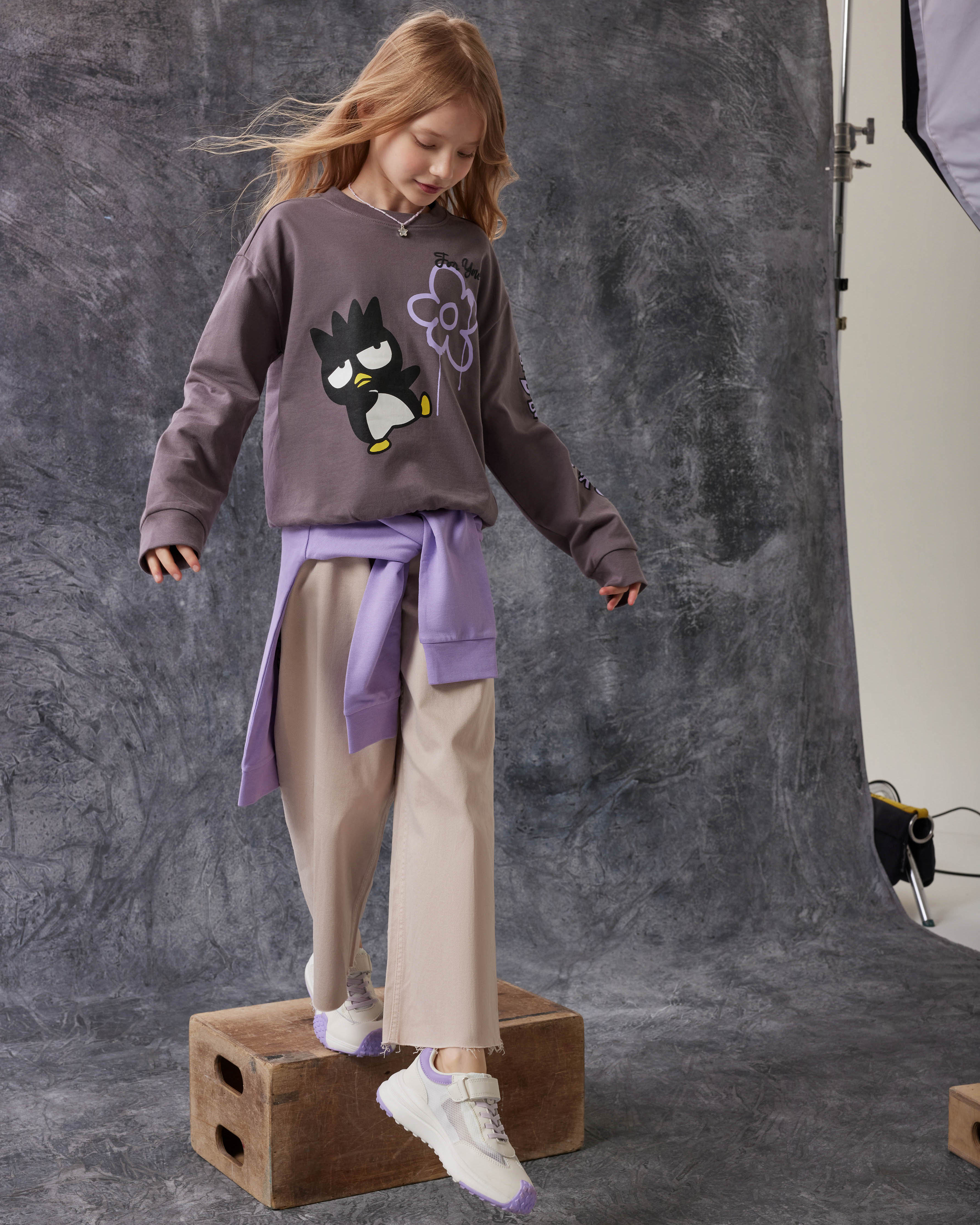 Свитшот HELLO KITTY AND FRIENDS S25LC3-H8A6938tg-DG - фото 8
