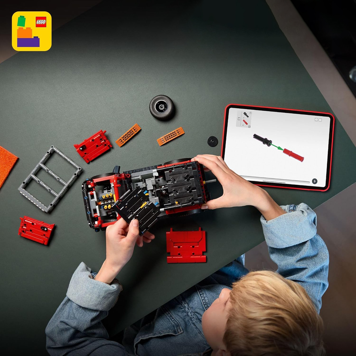 Конструктор LEGO Technic Ford Bronco SUV 943 дет. - фото 7