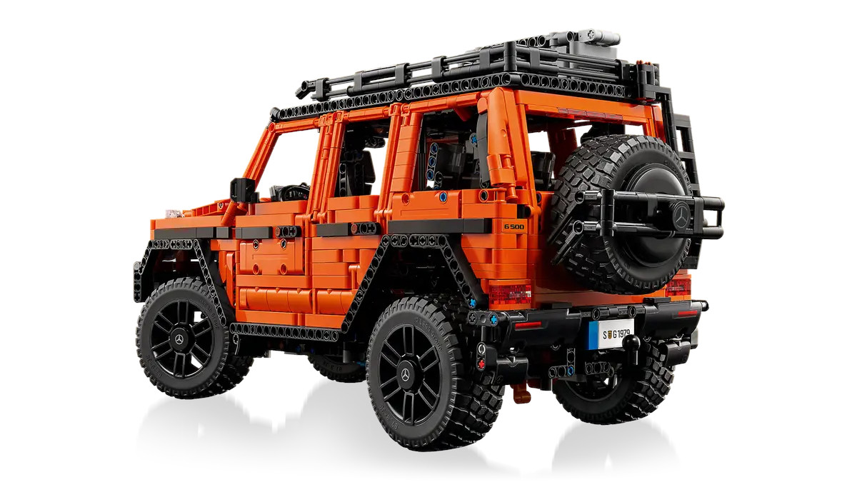 Конструктор LEGO Technic Mercedes-Benz G500 2891 дет. - фото 4