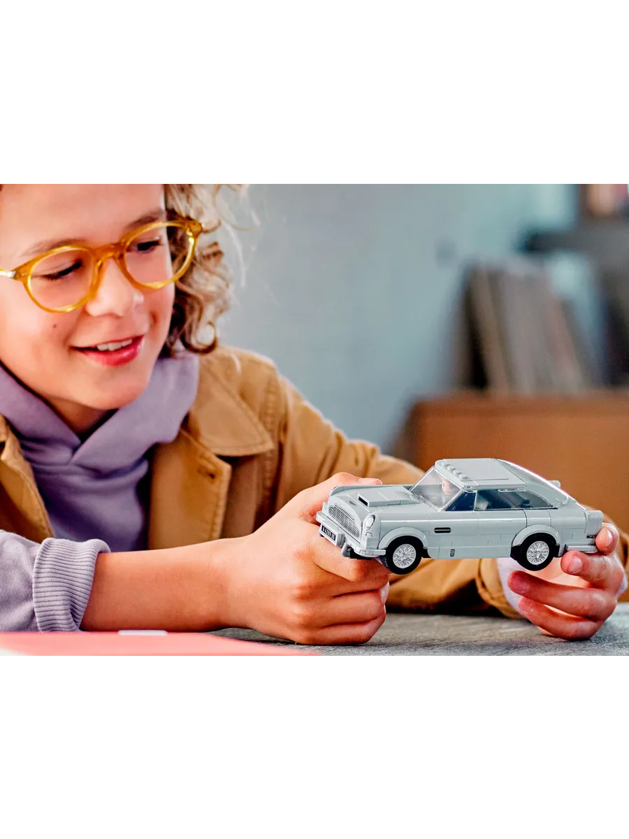 Конструктор LEGO Speed Champions 298 дет. - фото 9