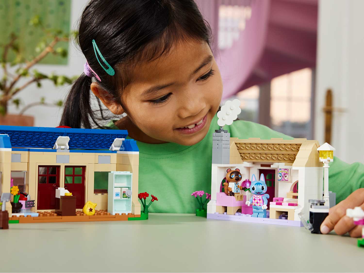 Конструктор LEGO Animal Crossing Уголок Нука и дом Рози 535 дет. - фото 10