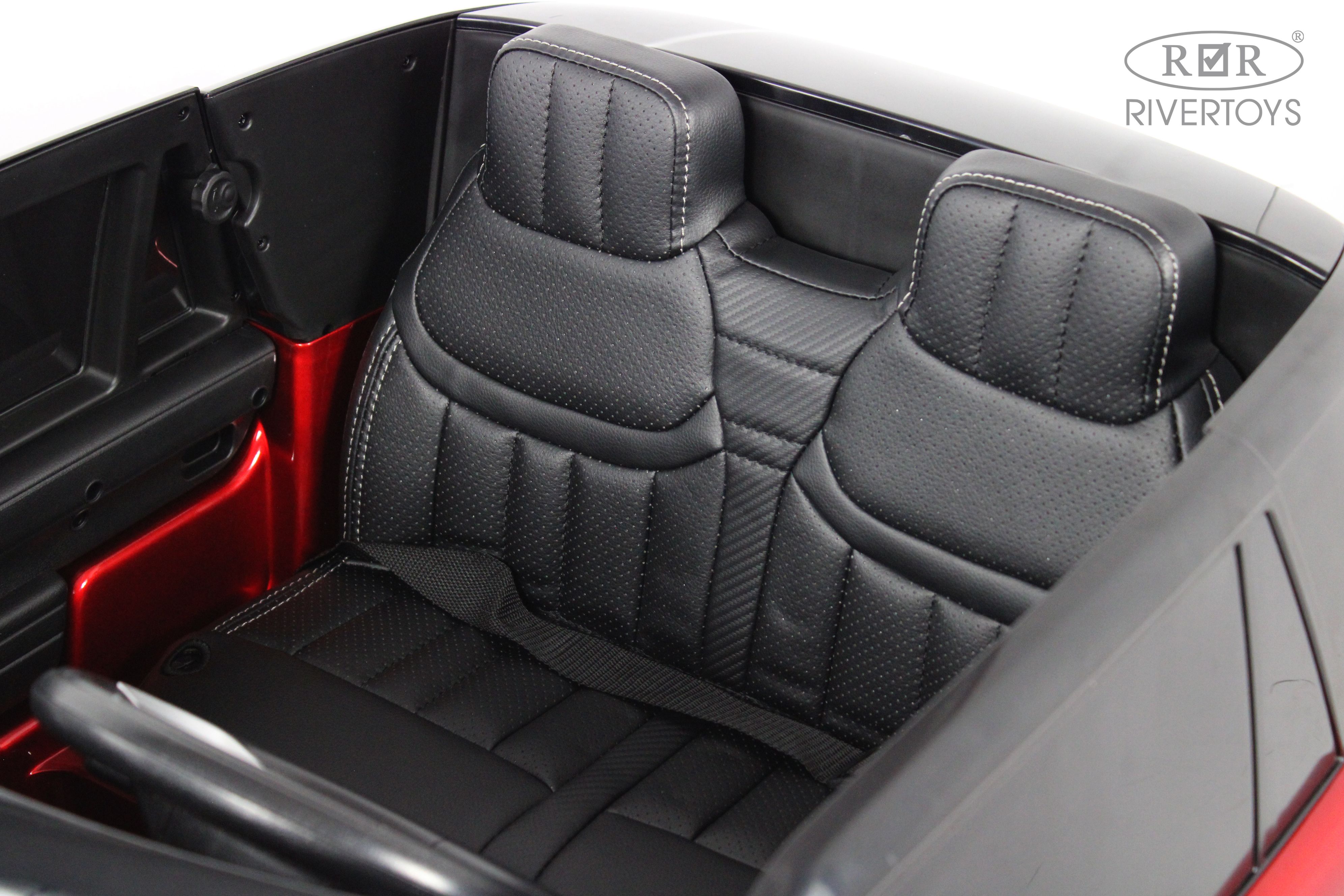 Электромобиль RIVERTOYS Y999YY-RED-GLANEC С пультом ДУ - фото 13