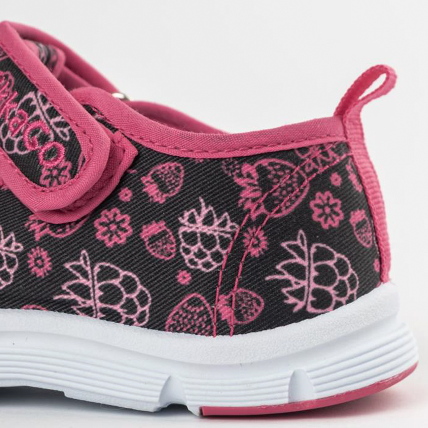 Сандалии TikkaGo 7T06_913-1_black-pink - фото 8