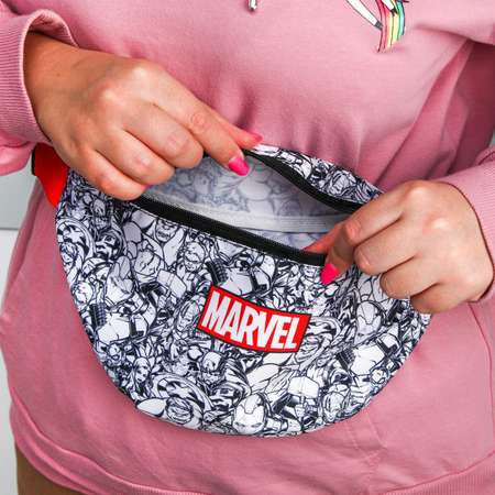 Сумка Marvel поясная