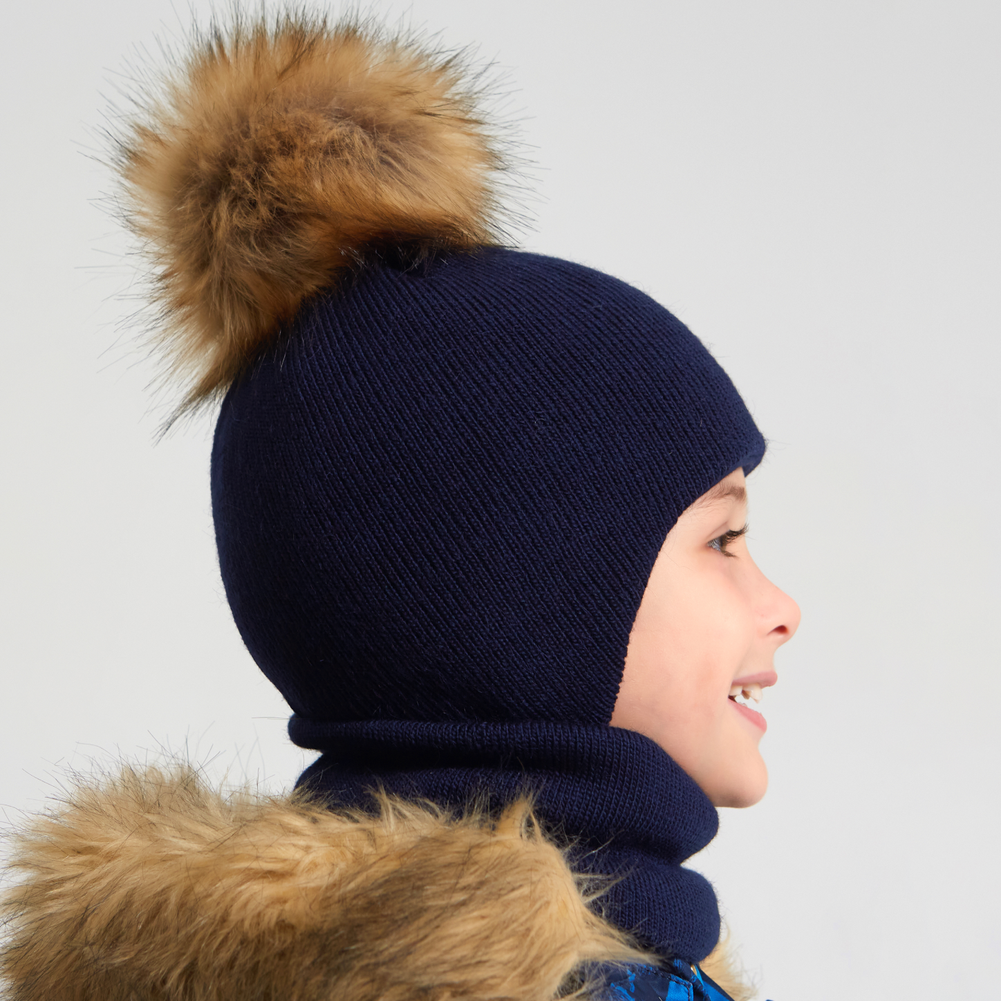 Шапка и снуд KUBRIO KU-H-111-FurPomPlain-Dblue - фото 6