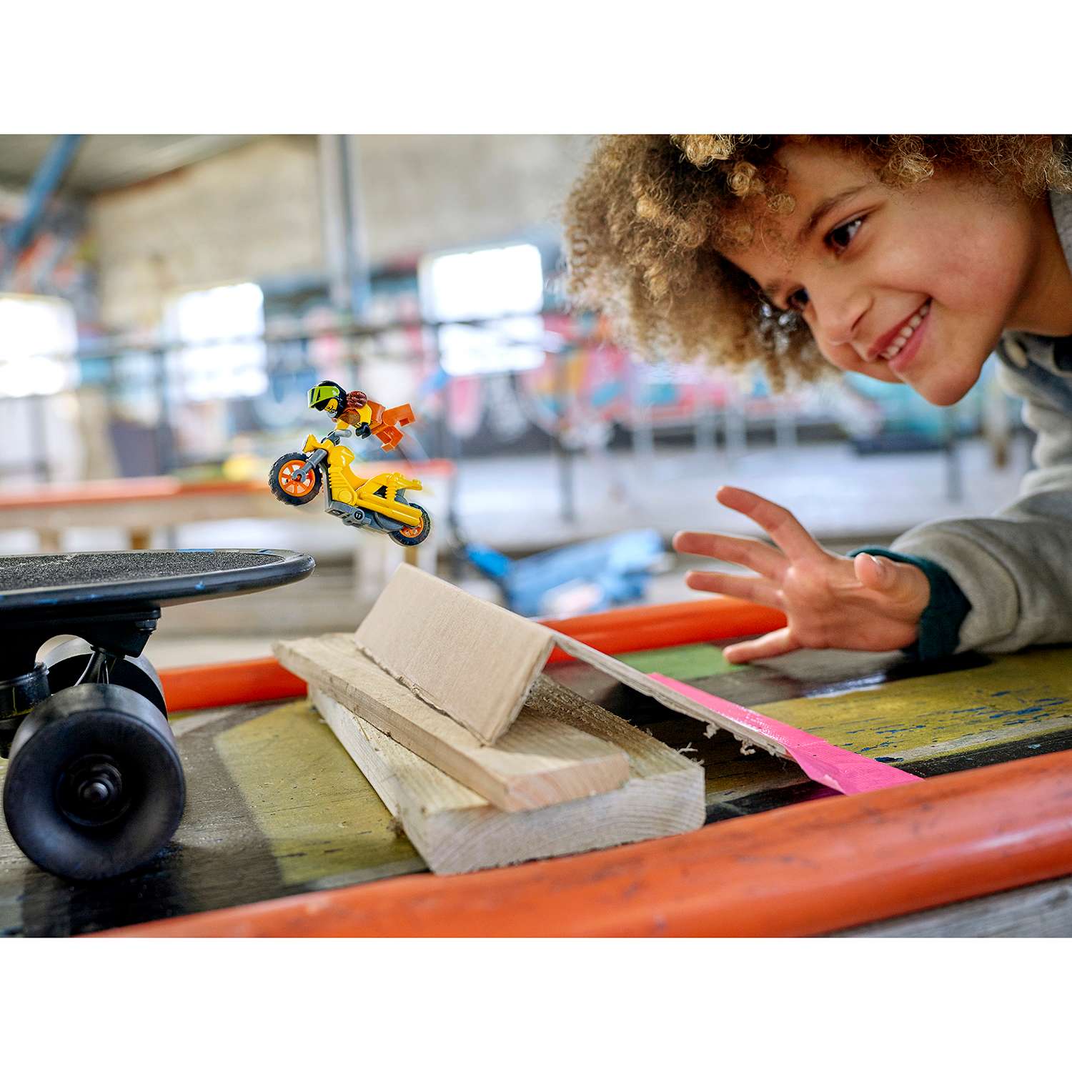 Конструктор LEGO City Demolition Stunt Bike 12 дет. - фото 9
