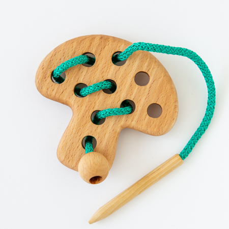 Игрушка Mag Wood шнуровка Грибочек