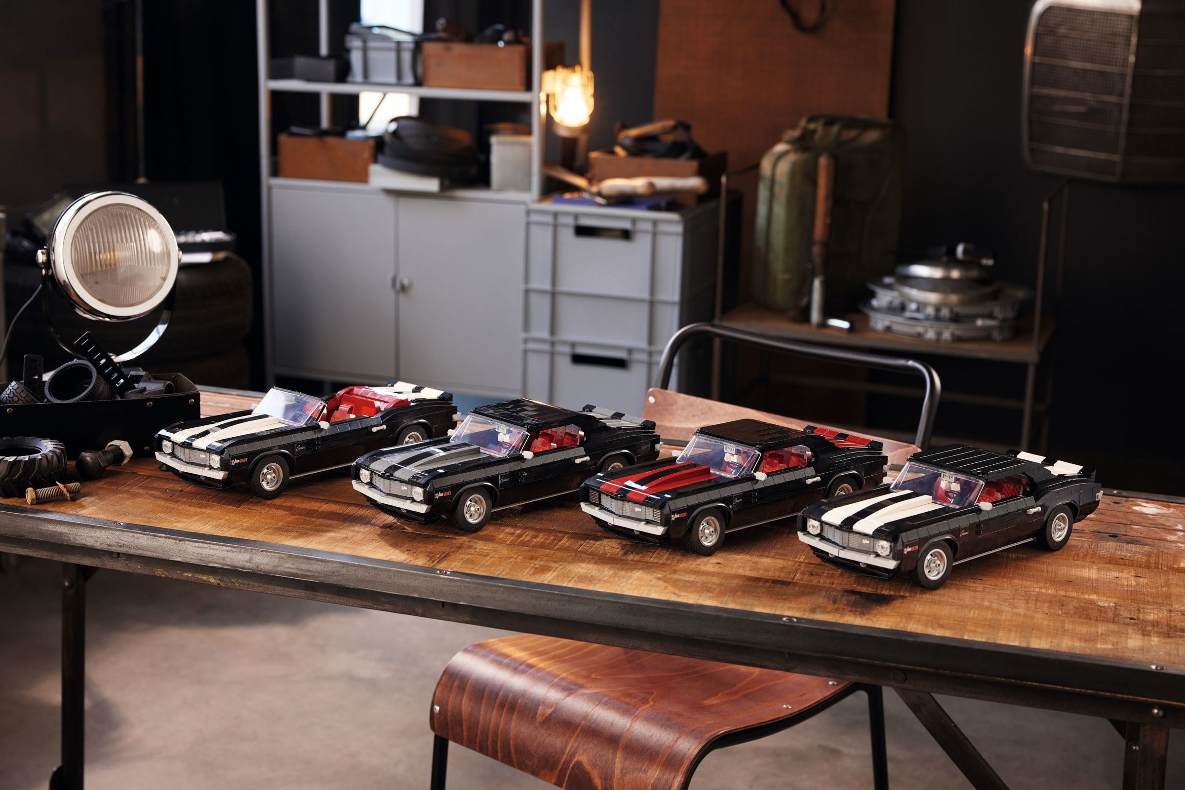 Конструктор LEGO Icons 10304 608 дет. - фото 5